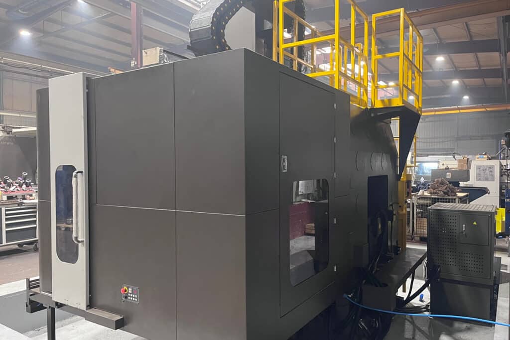 Machine d'usinage verticale pour les pièces de plus grande taille 3