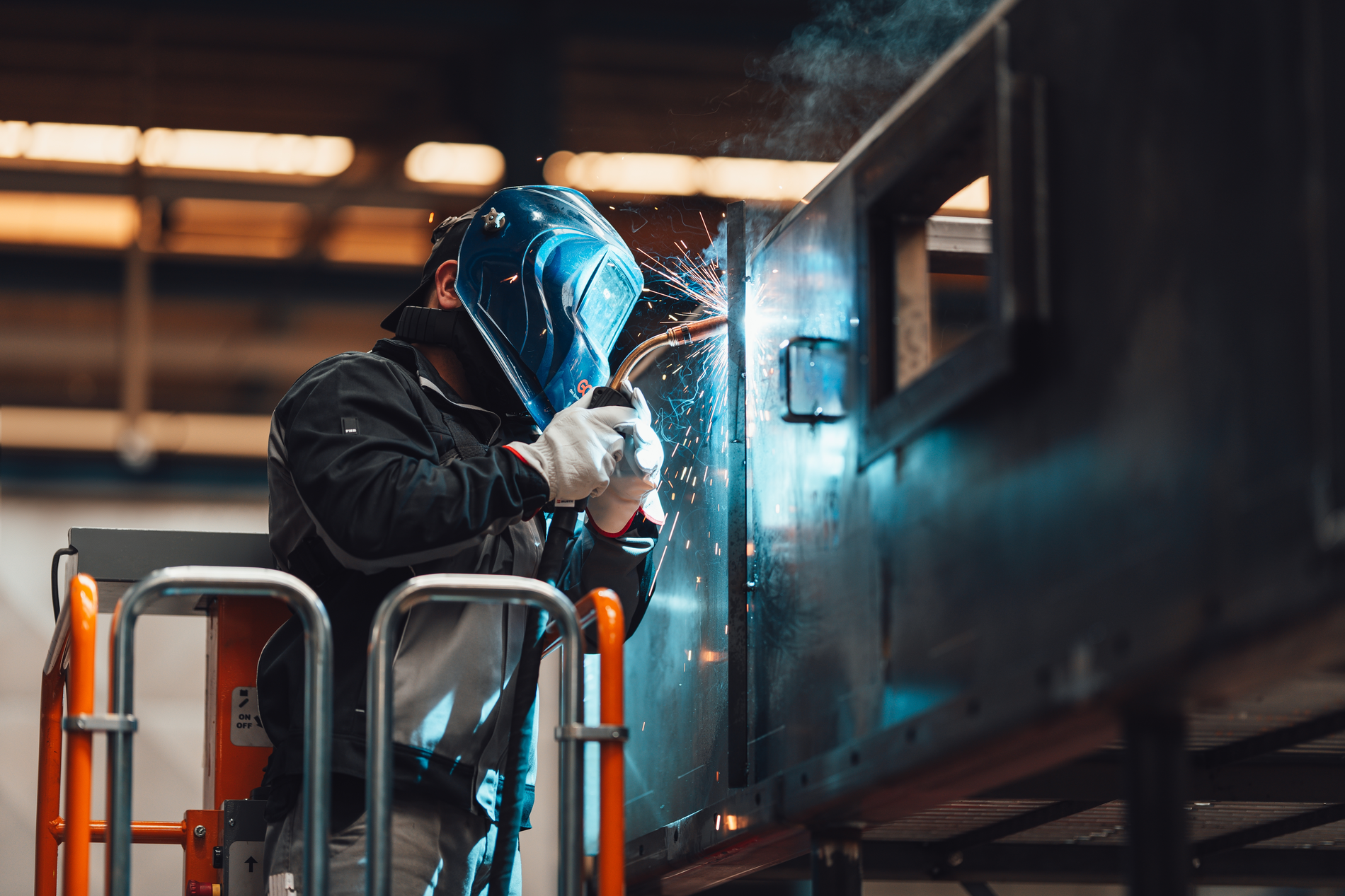 La production automatisée nécessite une nouvelle approche de l'aspiration des fumées de soudage 1